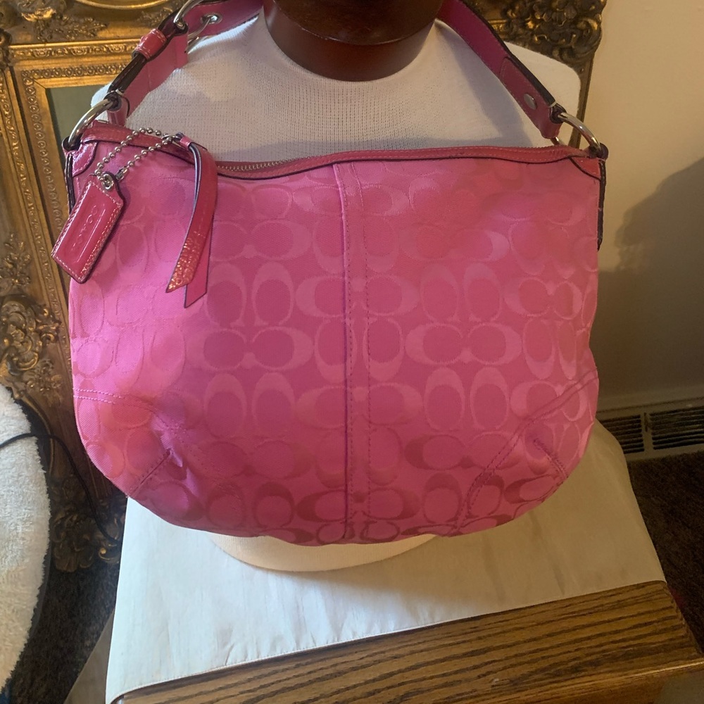 Coach Barbie Pink 👛👛👛 shoulder bag